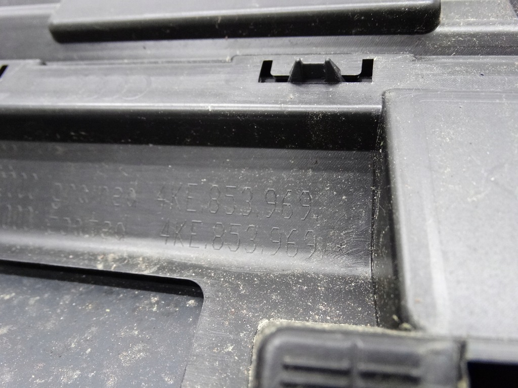 фото №11, Audi q8 e-tron молдинг двері лівий задня 4ke853969