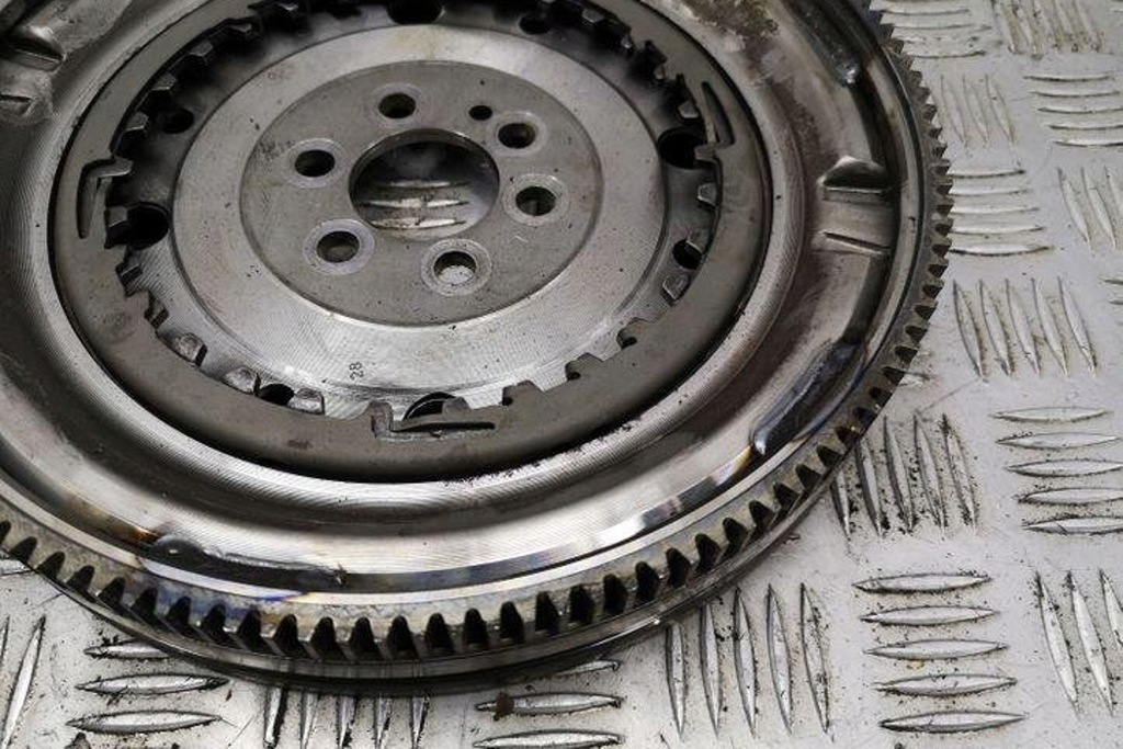 фото №7, Колесо маховик seat arona kj7 04c105266f 1.0l бензиновый 85kw 2022