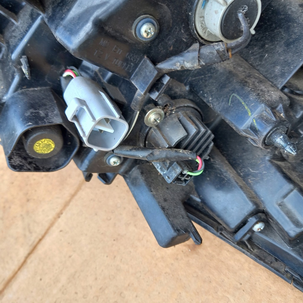 фото №7, Toyota chr ch-r лампа задняя задняя левая правая orginał демонтаж идеальное состояние