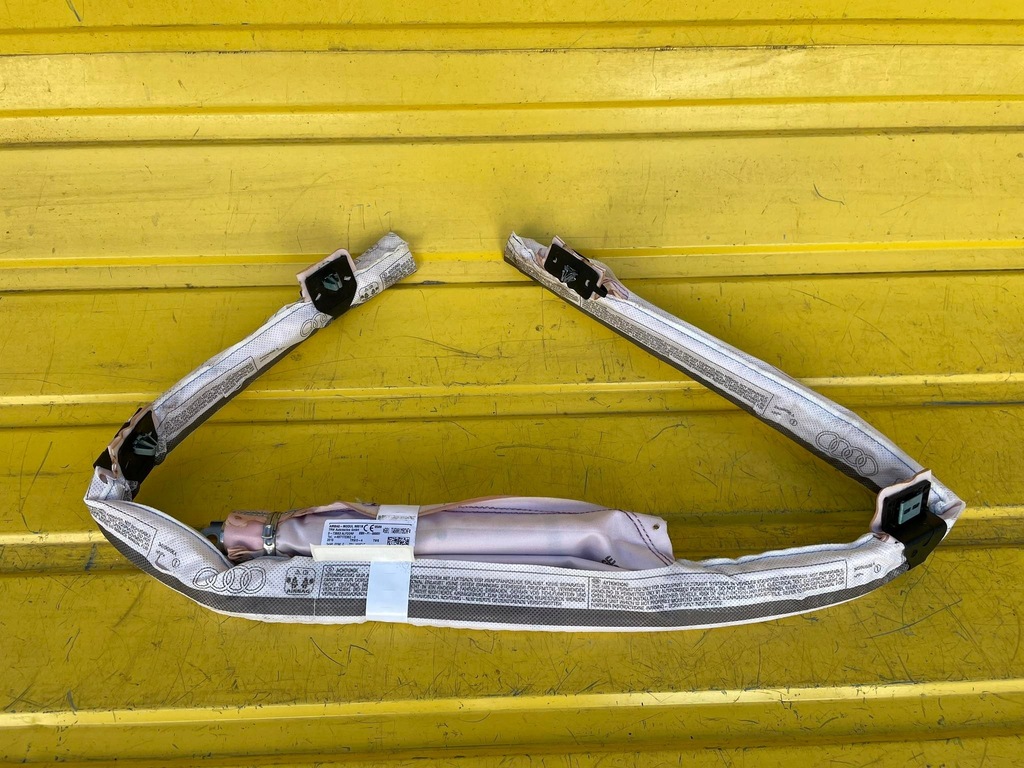 фото №1, Audi a1 8x шторка безопасности правая 5d