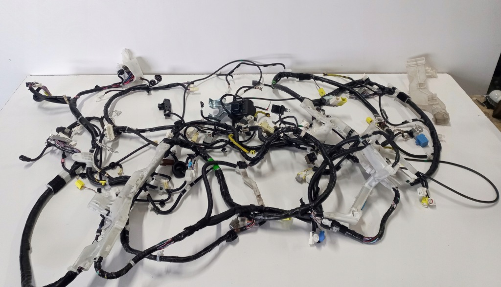 Купити Електропроводка джгут салону lexus ux 250h f-sport