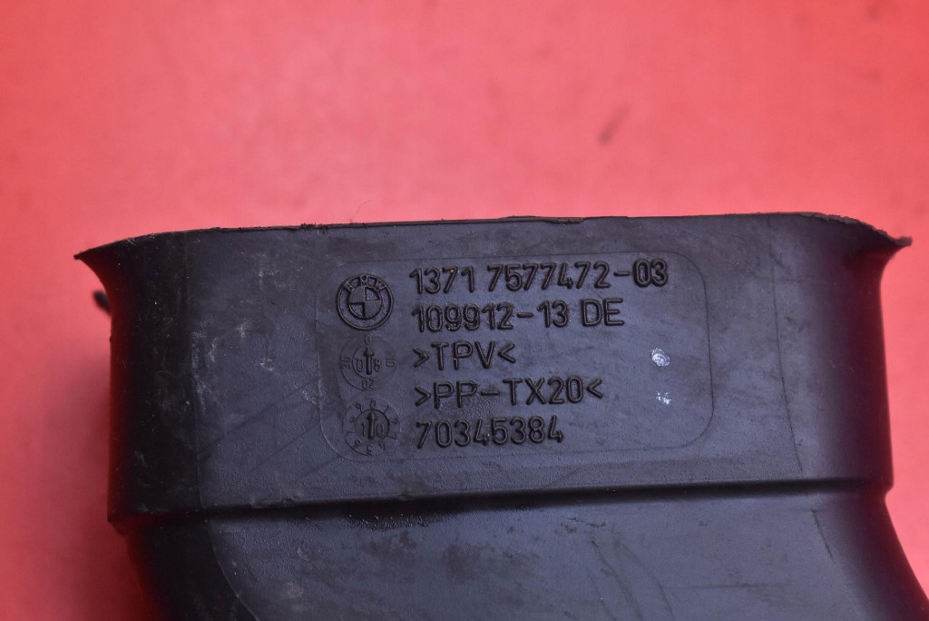 Пабтрубок  шланг труба впуска 7577472 bmw f01 f02 4.4 v8 407 km 08-12 Оригинал