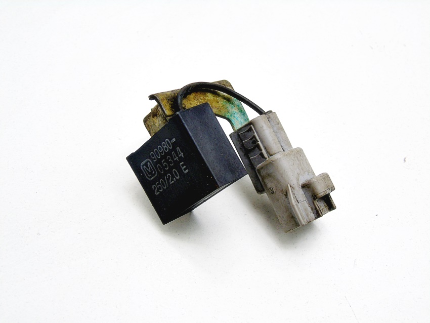 фото №1, Конденсатор 2.0 16v avensis rav4 camry 90980-05344