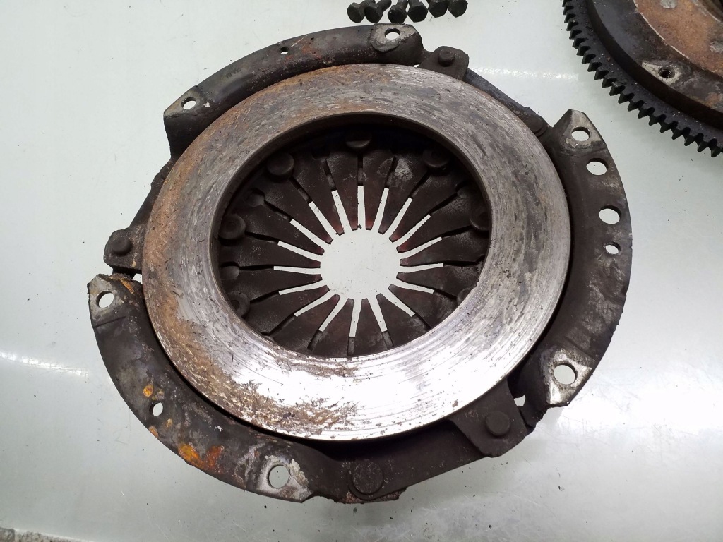 фото №11, 1991 bmw 3 e30 комплект сцепления 1223577