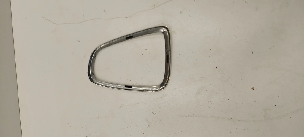 фото №1, Рамка лампы хром правый задняя 2752244 mini r56 r57