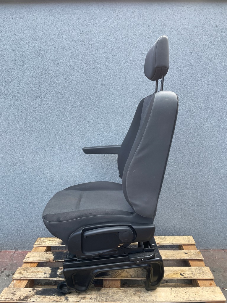 фото №3, Renault master iv сиденье водителя