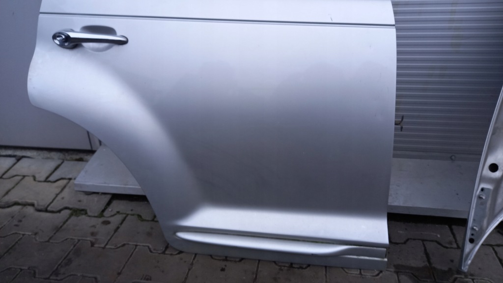 Дверь правое  задняя chrysler cruiser 01r Оригинал