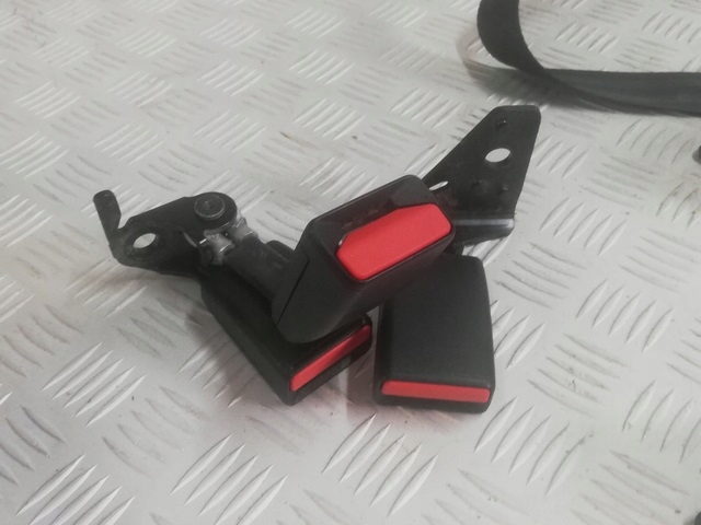 фото №10, Сидіння заднє сидіння ремені задня peugeot 2008 i van