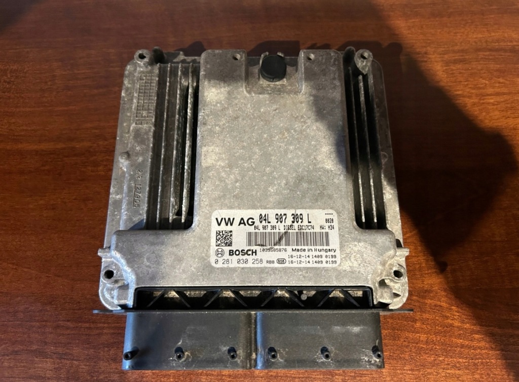 фото №1, Блок управления двигателя audi a4 b9 04l907309l