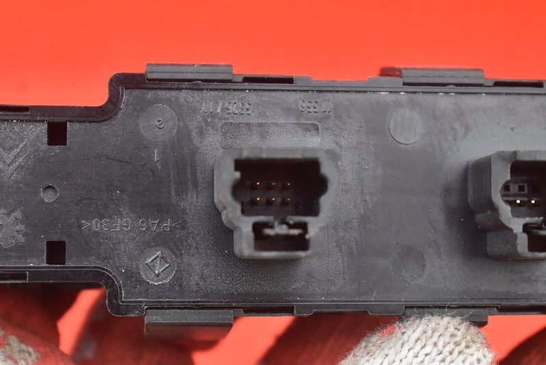 фото №7, Панель керування вікон водія eu peugeot 307 01r