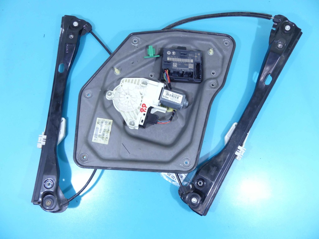 фото №1, Підйомник перед правий skoda superb ii 8k0959802