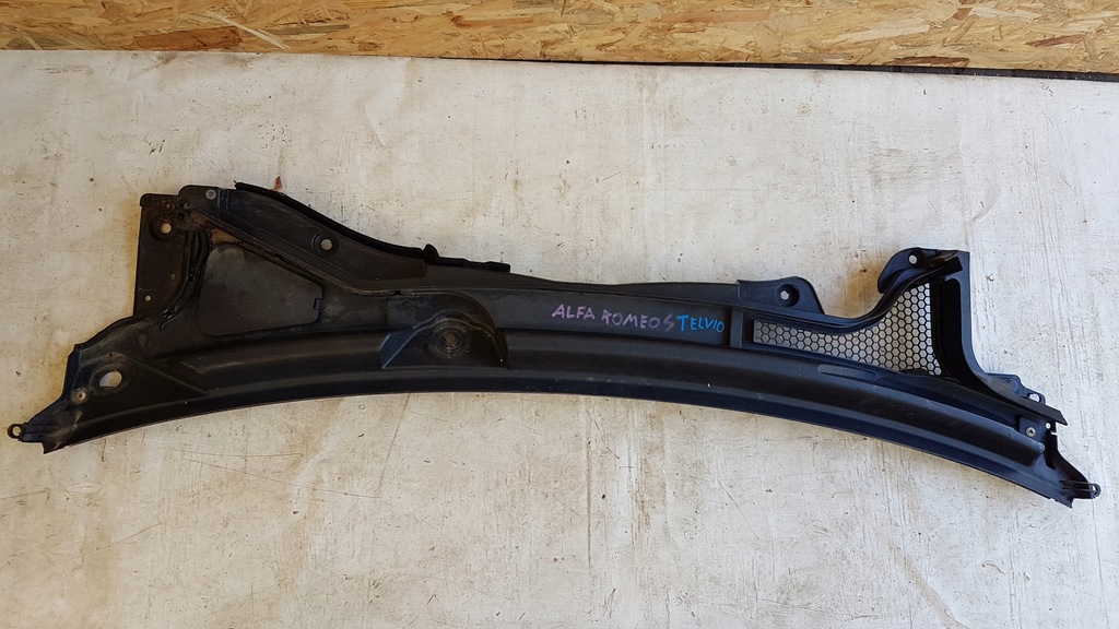 фото №1, Alfa romeo stelvio жабо kpl.