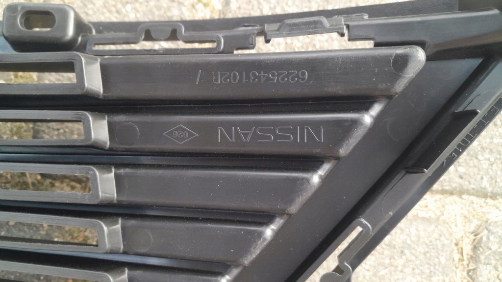 Nissan townstar решітка середня бампера ідеальний стан 62254102r oe! Зі Шроту