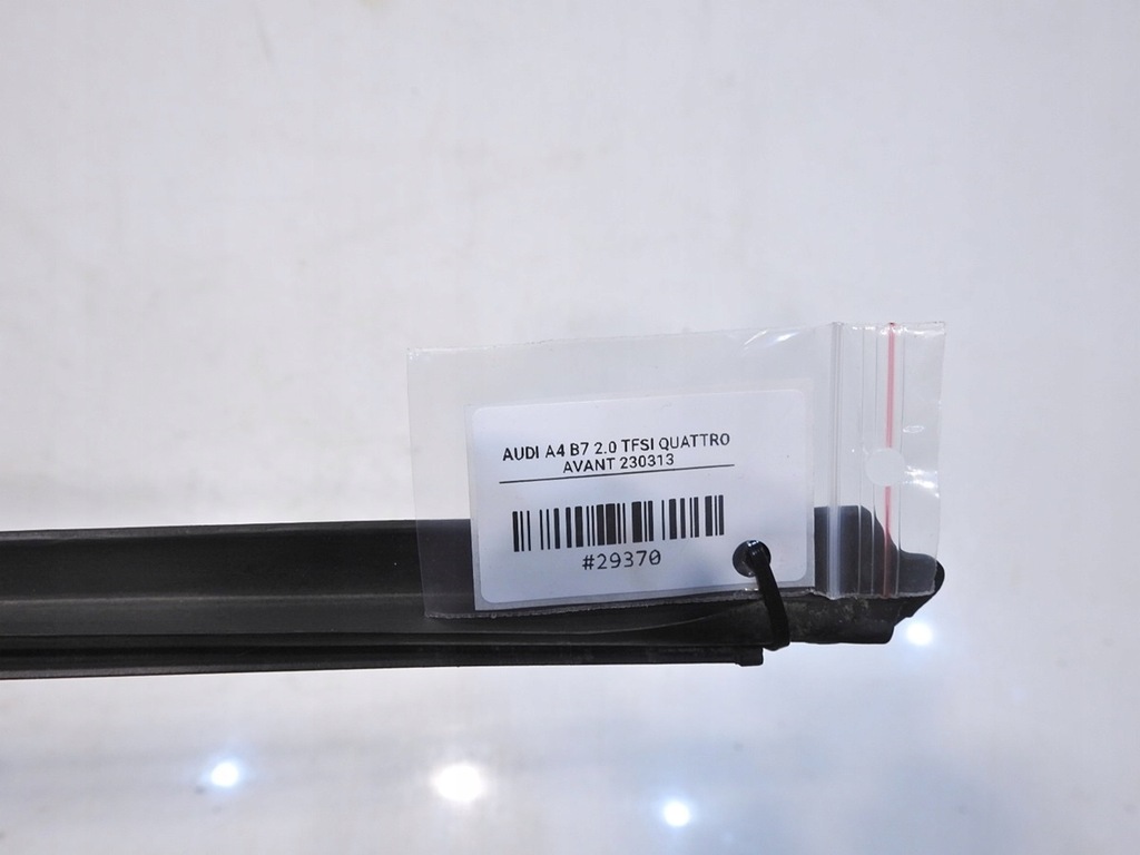 фото №5, Молдинг стекло лобовое левая audi a4 b7