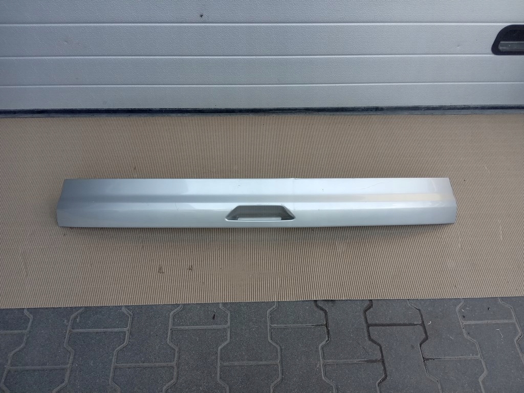 фото №1, Ford kuga mk2 - накладка кришки задня