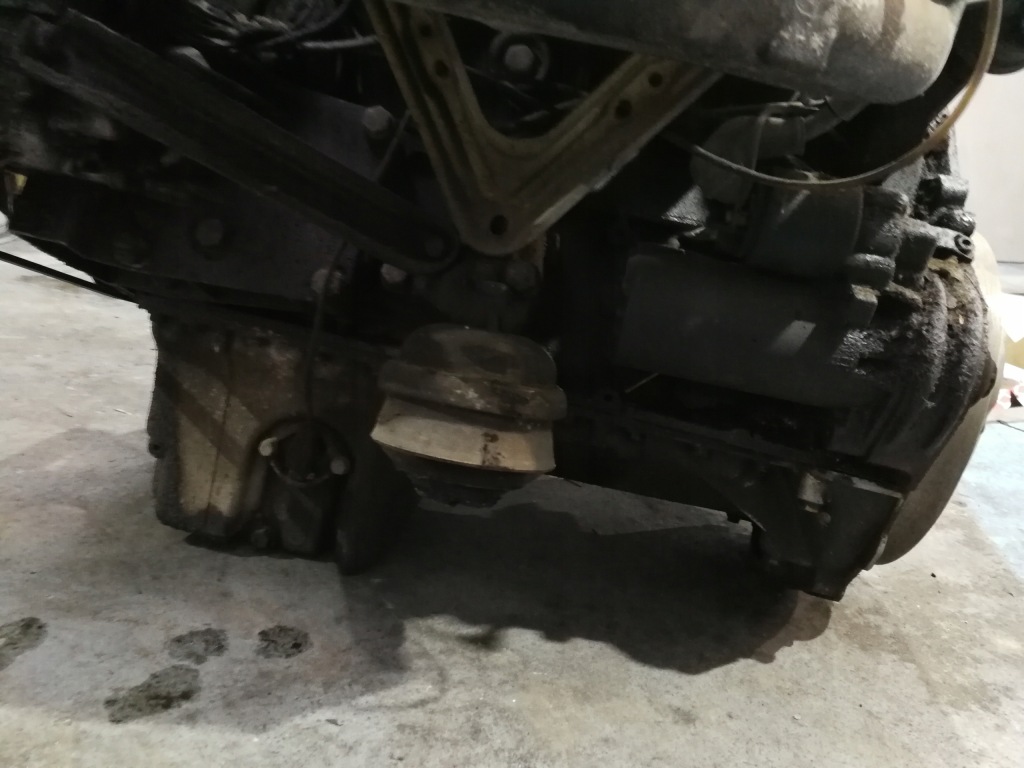 Двигатель 1.8 b m102910 комплектный  mercedes w201 190e 1 Цена