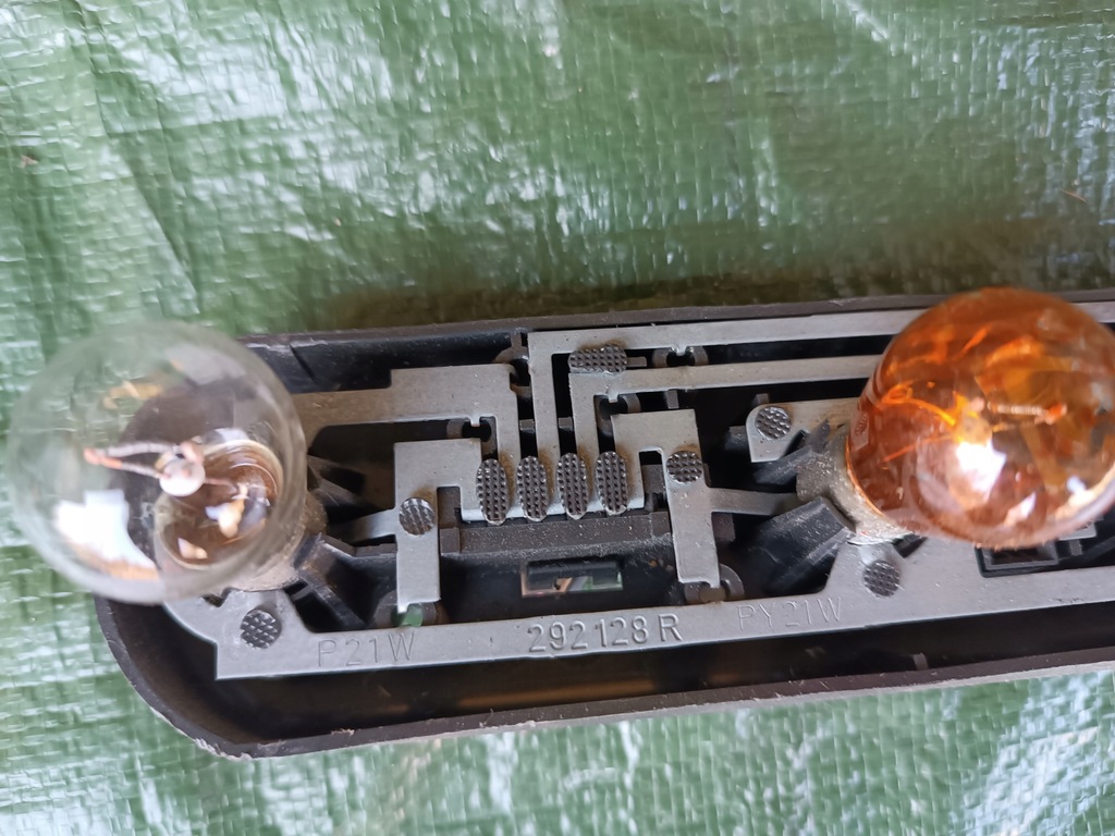 фото №12, Smart fortwo 450 cabrio вкладыш лампы левый правый задняя 292128r 292127l