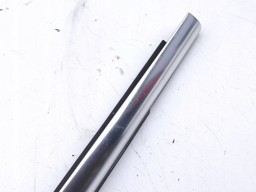 Mercedes-benz a w177 2019 молдинг скло двері передніх Ціна