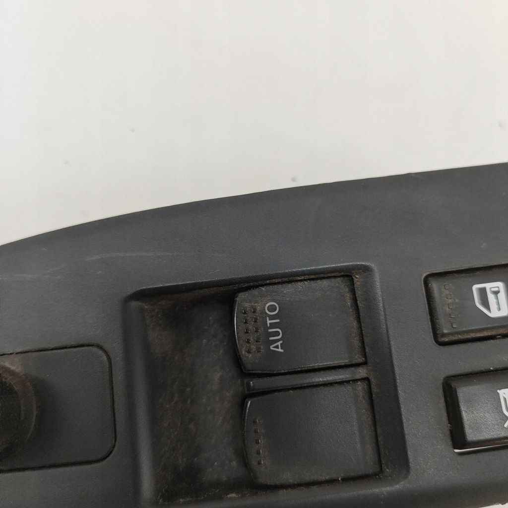 фото №7, Suzuki grand vitara ii 2007 перед сторона правая кнопки окон