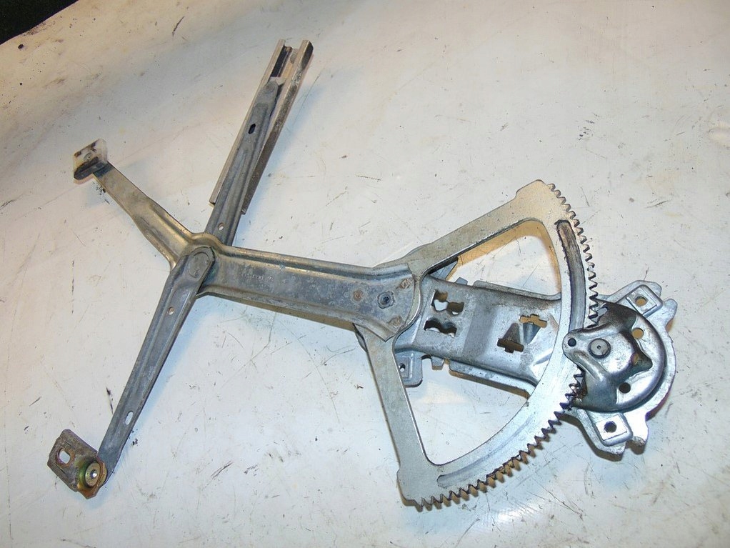 Mercedes w124 91r - підйомник механічний правий перед Недорого