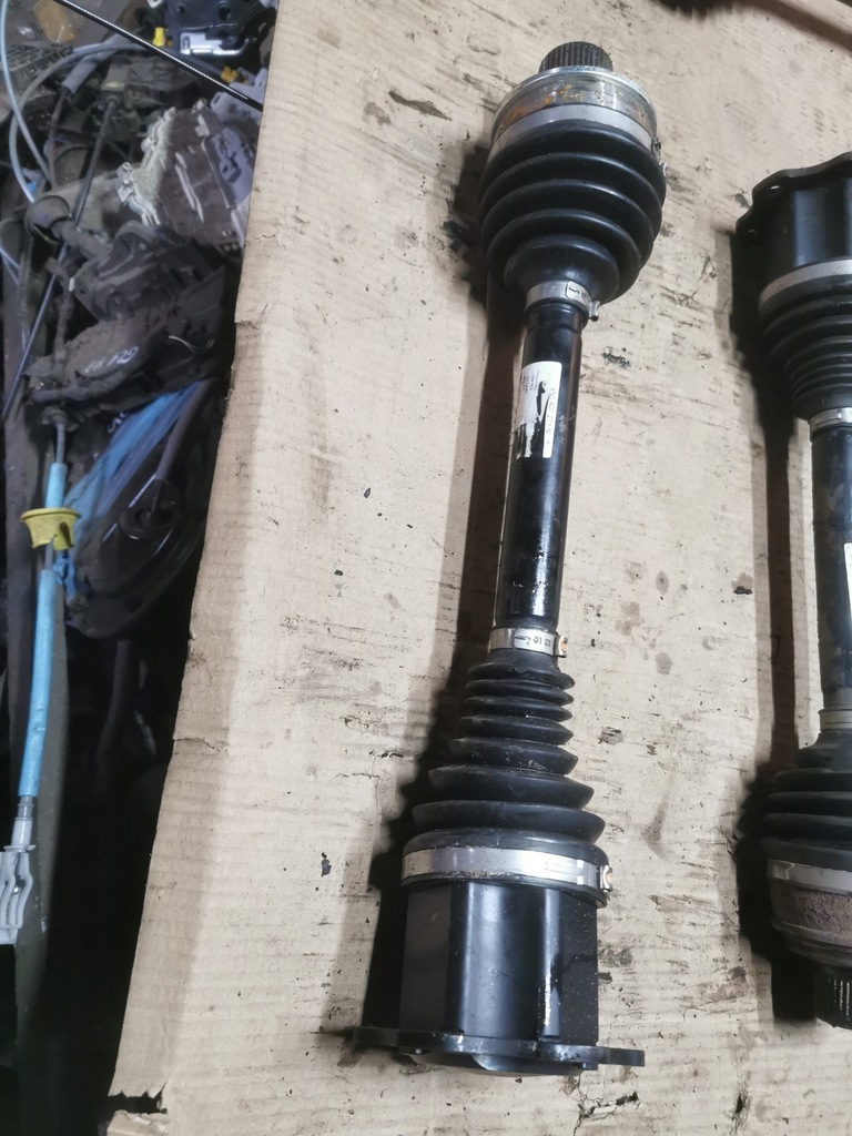 фото №1, Привідний вал передня a6 a7 c8 оригінал 4n0407271n 23r