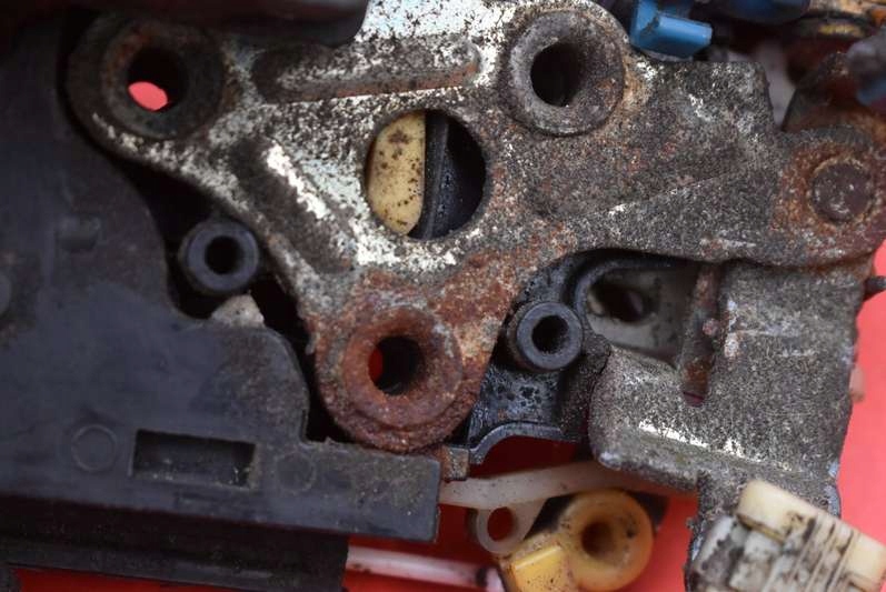 фото №9, Замок дверь правый перед передний eu chevrolet evanda 04-06