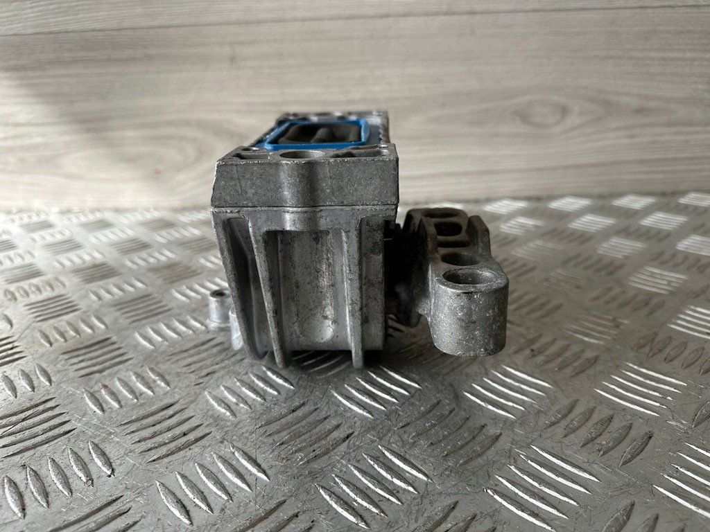 фото №13, Vw passat b7 usa 1.8 бензин seat audi кронштейн подушка двигателя 1k0 199 262