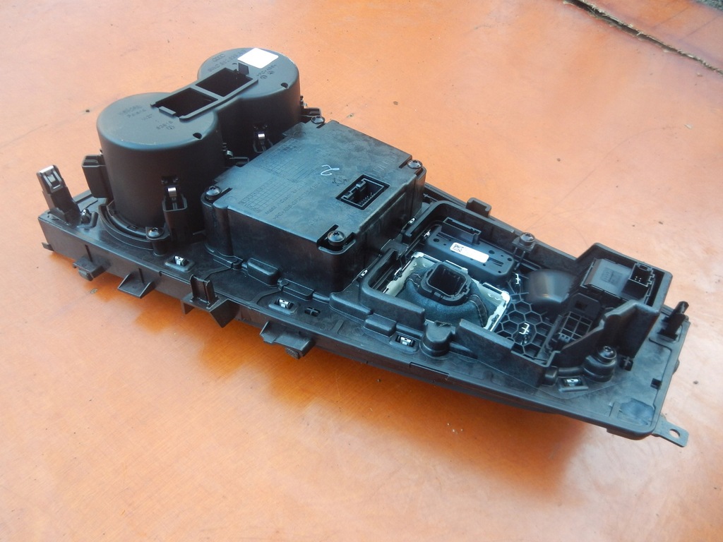 фото №10, Панель средний управление рамка mmi audi a4 b9 8w