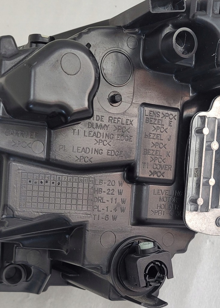 фото №10, Лампа правая ford kuga iii escape mk3 2019- lv4b full led