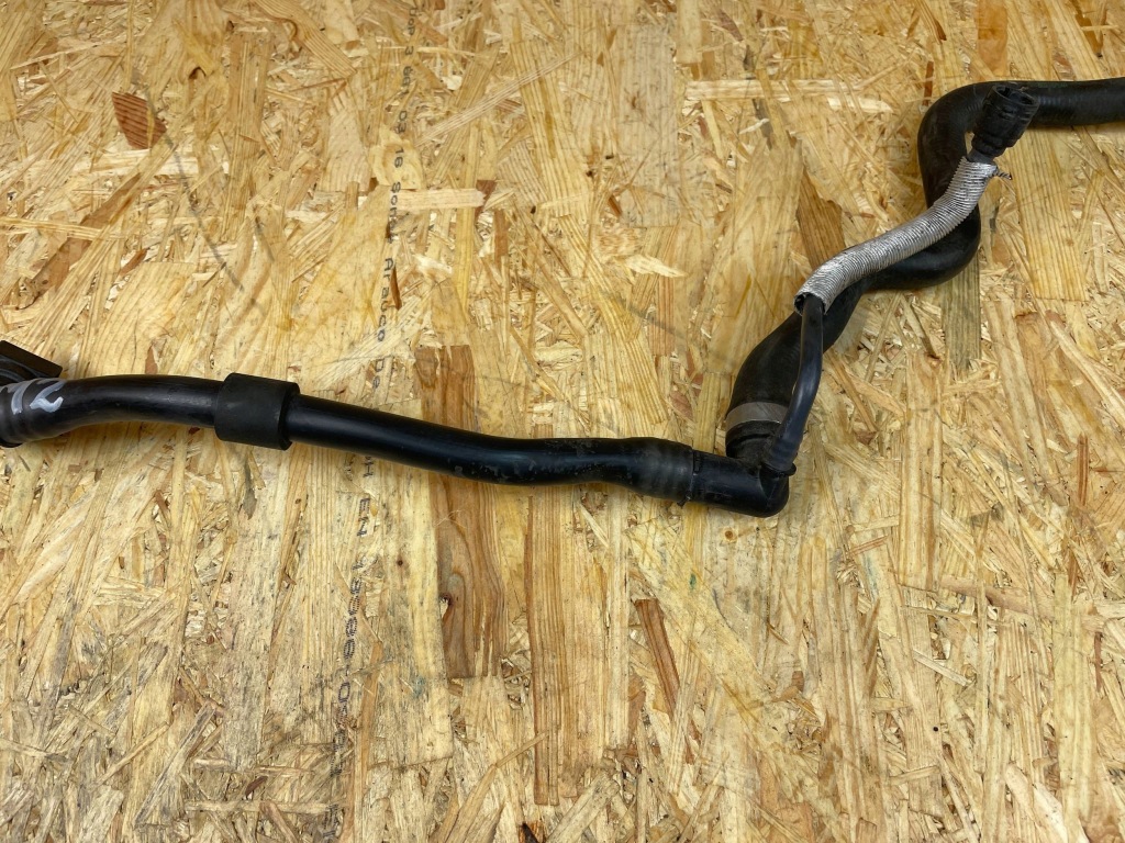 Патрубок труба шланг води bmw f39 f40 f45 f46 f48 mini f55 f56 f57 f60 8514047 Доставка