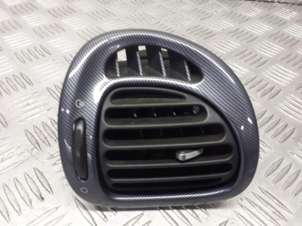 фото №1, Решётка правая обдув citroen xsara picasso 963128007