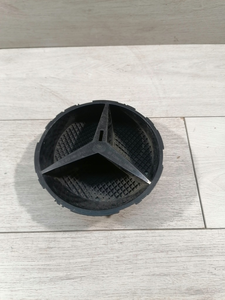 фото №1, Mercedes r w251 основание значок решётка радиатора a2518880052