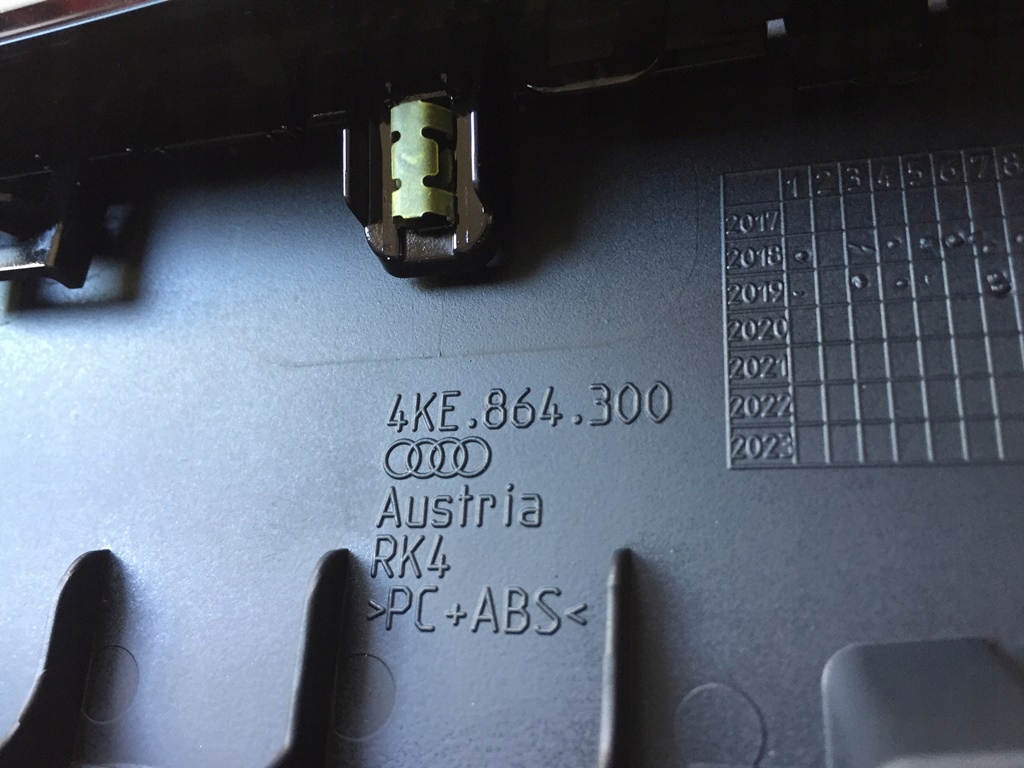 фото №11, Защита спидометра audi e-tron 55 q8 q4 f4 4ke864300