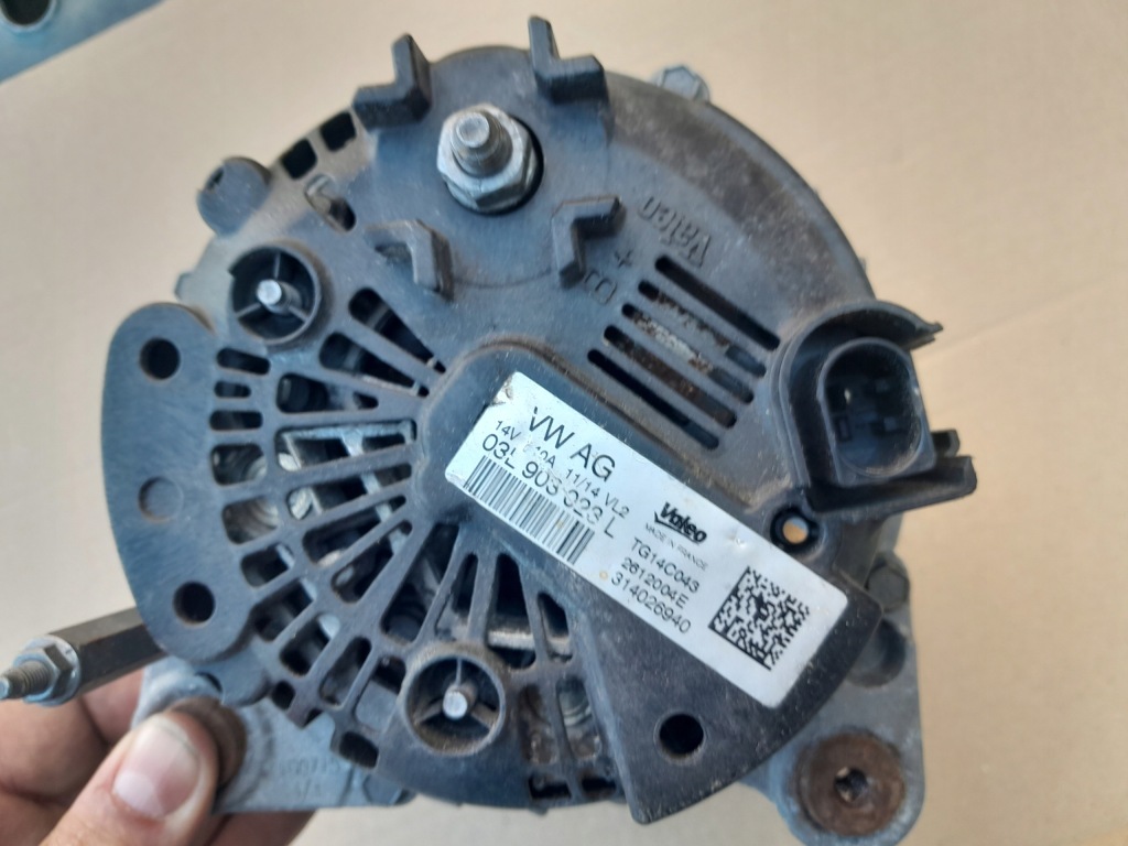 Генератор 140a 03l903023l vw golf 7 1,6tdi 2016r Зі Шроту