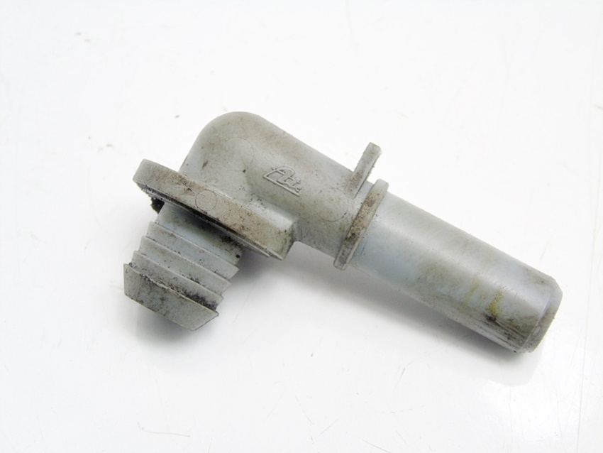 фото №3, Патрубок трубка усилитель тормозов 1.6 16v mazda 3