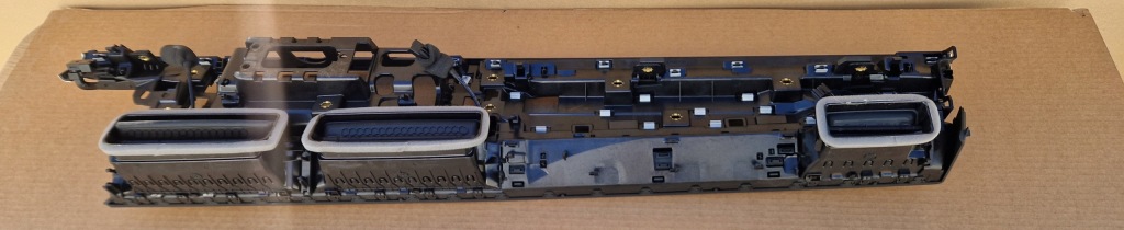 фото №8, Dekor консоли led 4m8820902f audi q7 q8 ideał оригинал