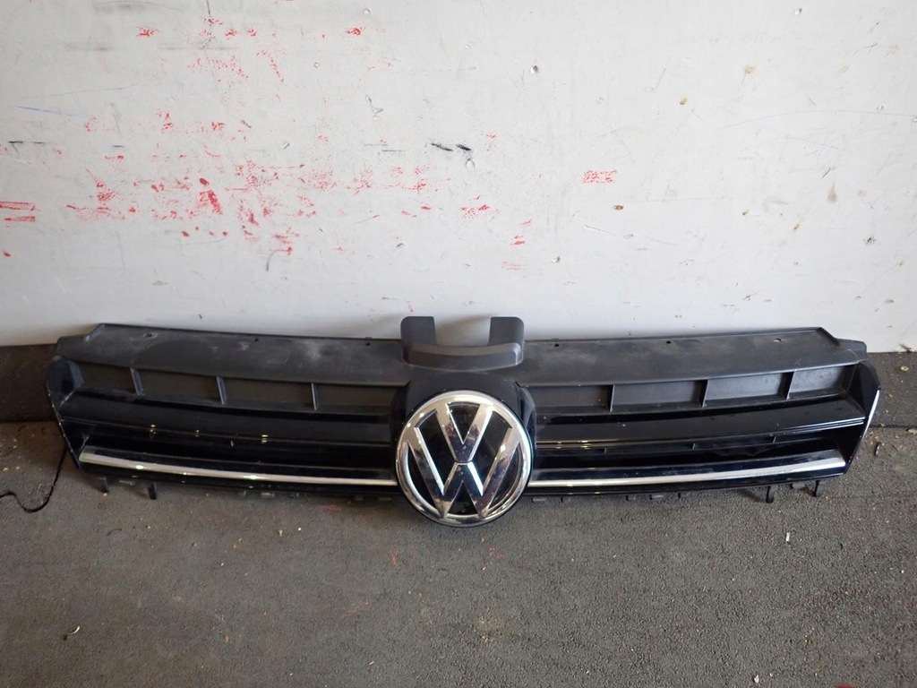 фото №1, Решётка радиатора vw golf vii 2012-2017 5g0853653e