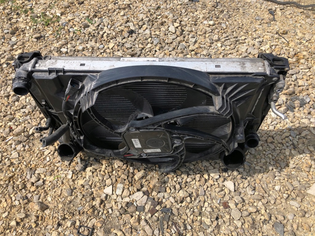 фото №1, Bmw e90 комплект радиатор радиатор вентилятор 2.0d