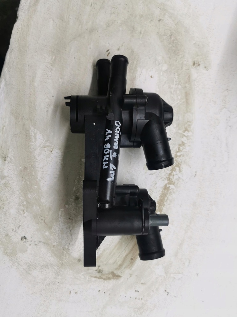 фото №1, Корпус термостата skoda octavia ii lift 1.4 tsi