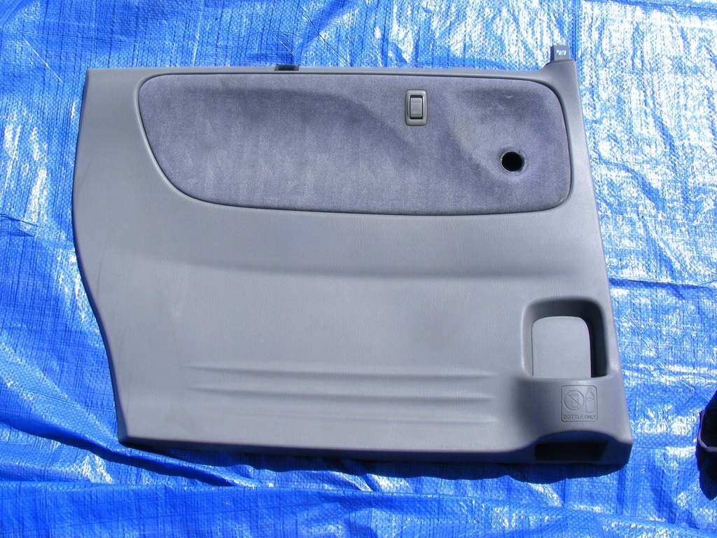 фото №1, Mazda mpv 2 ii обшивка дверь левый правый задняя задний