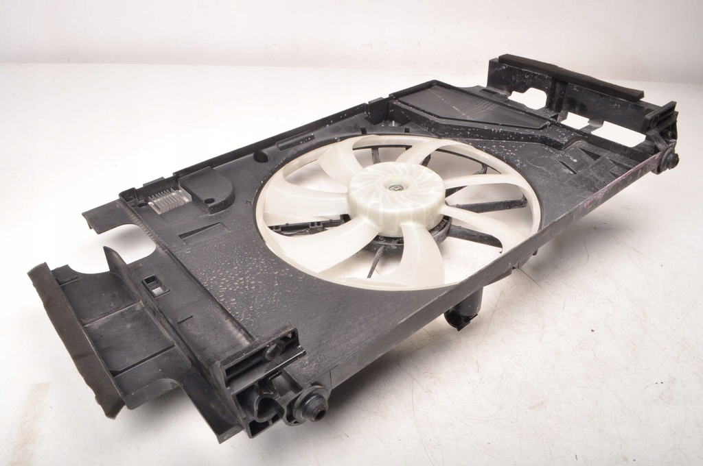 фото №11, Toyota yaris iii auris i avensis iii 1.5 вентилятор радиатора 89257-12020