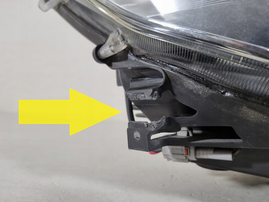 фото №11, Subaru legacy v outback лампа правая перед ксенон eu