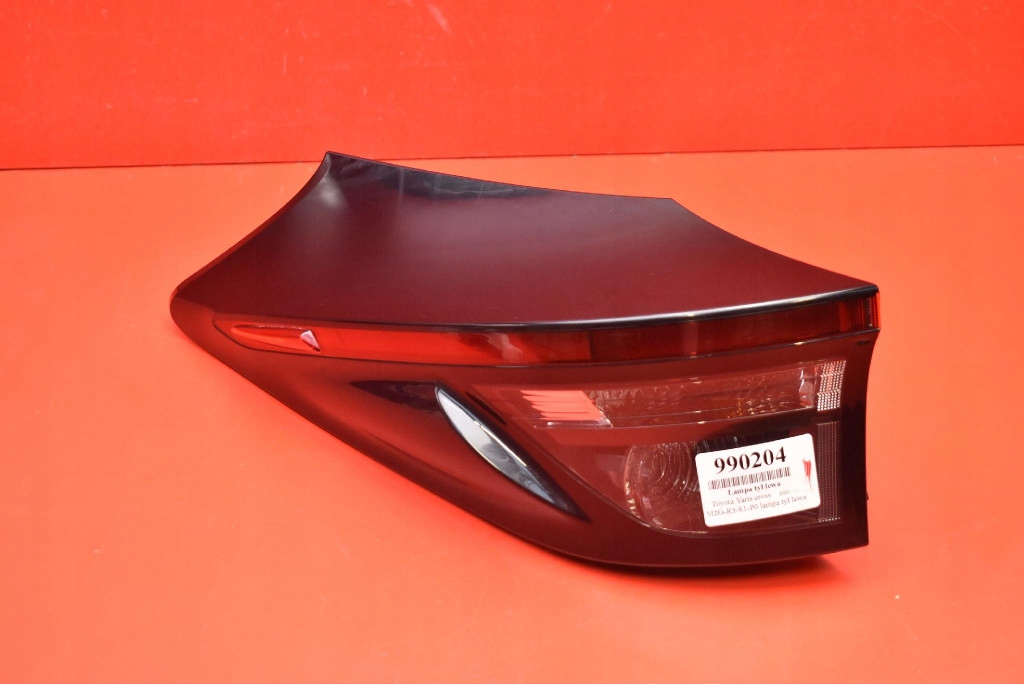 фото №1, Лампа левая задняя задняя 81560-0de10 toyota yaris cross 20-