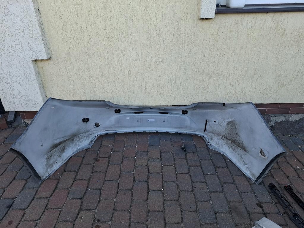 Бампер задній opel insignia a 1 рестайлінг  hb+belka+ напрямні 13-17 на 4pdc Оригінал