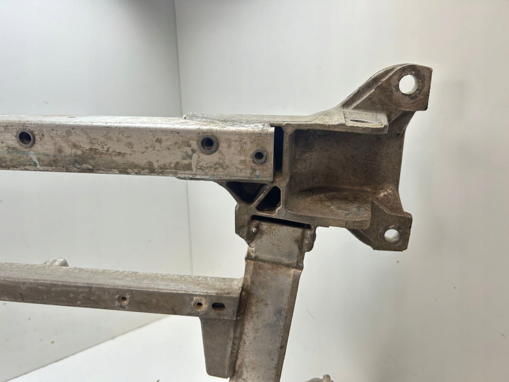 2016 tesla model s подрамник p105627700e Цена