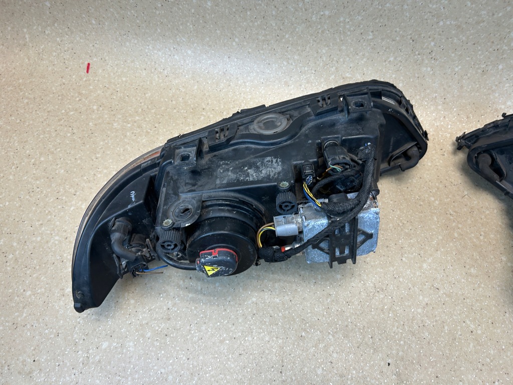 фото №6, Лампа левая правая bmw 5 e39 ксенон полный