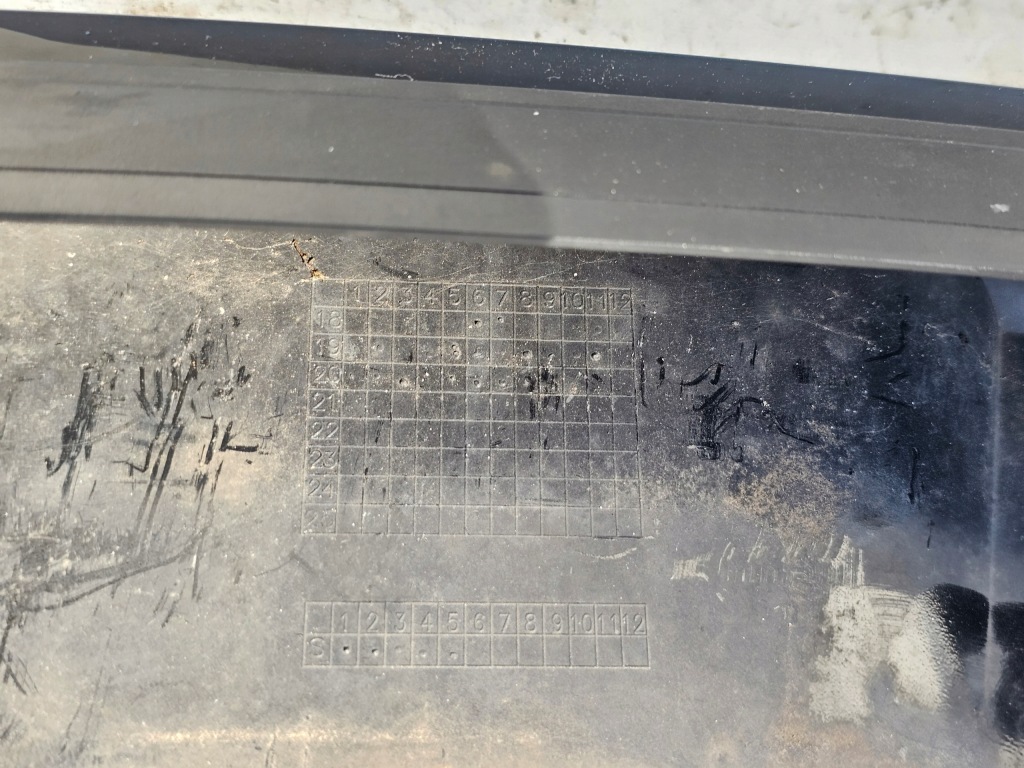 фото №14, Dół бампера спойлер бампер audi e-tron 4ke 22- перед передний решётка