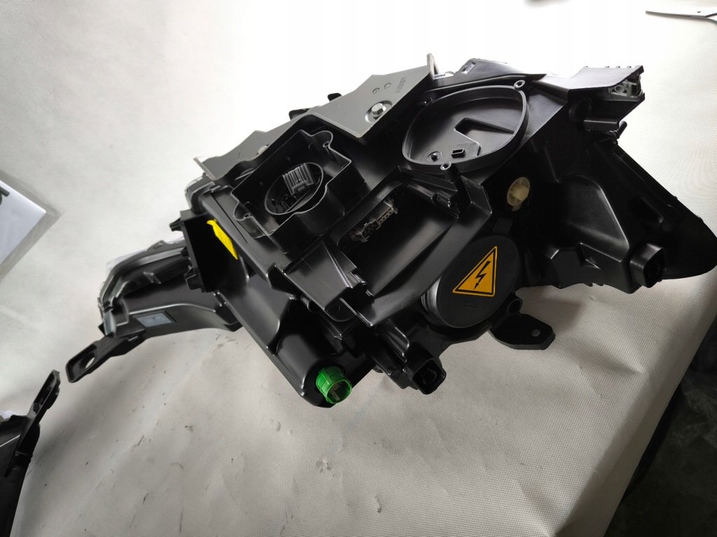 фото №12, Maserati levante ксенон лівий правий фара лампа некеровані