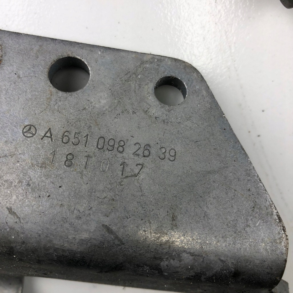 фото №13, Кронштейн кронштейн крепление mercedes sprinter vito 2.2 2018