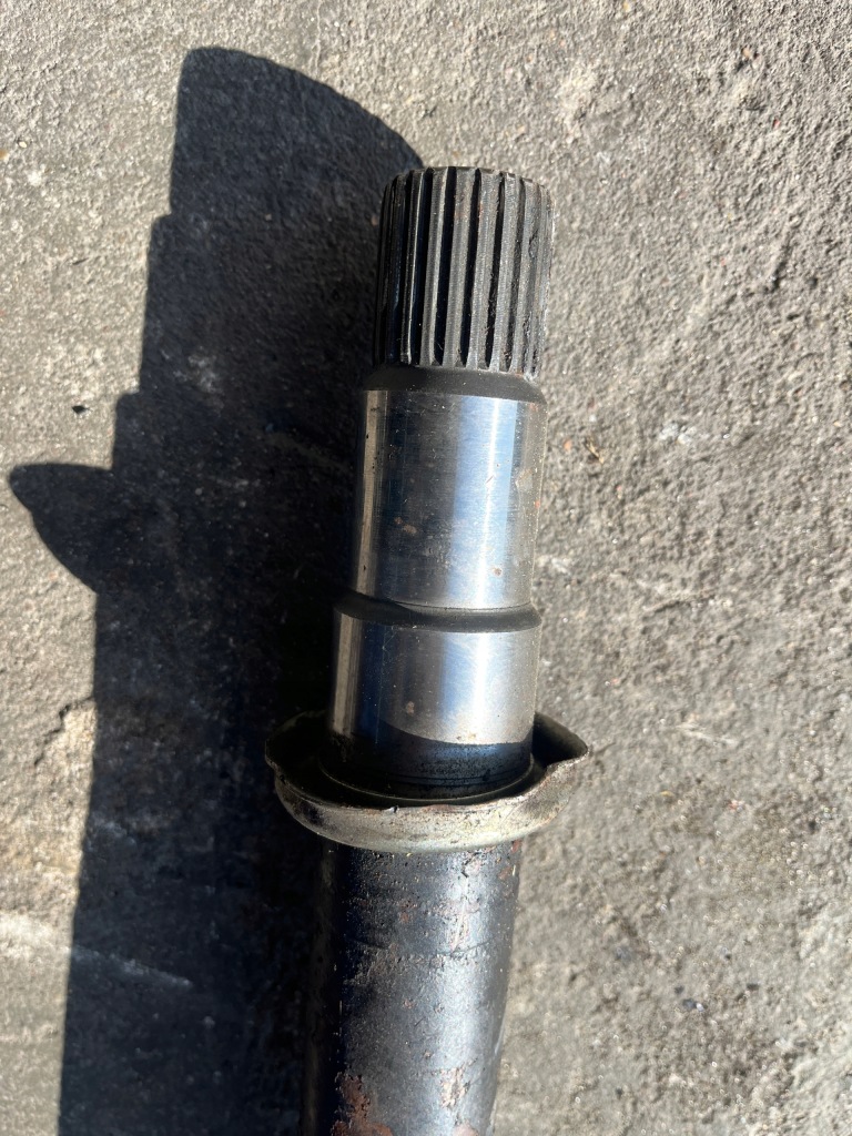 фото №4, 48 toyota avensis приводной вал передняя перед правая 4341005320